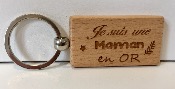 Porte-clés bois personnalisé " Je suis une maman en or "
