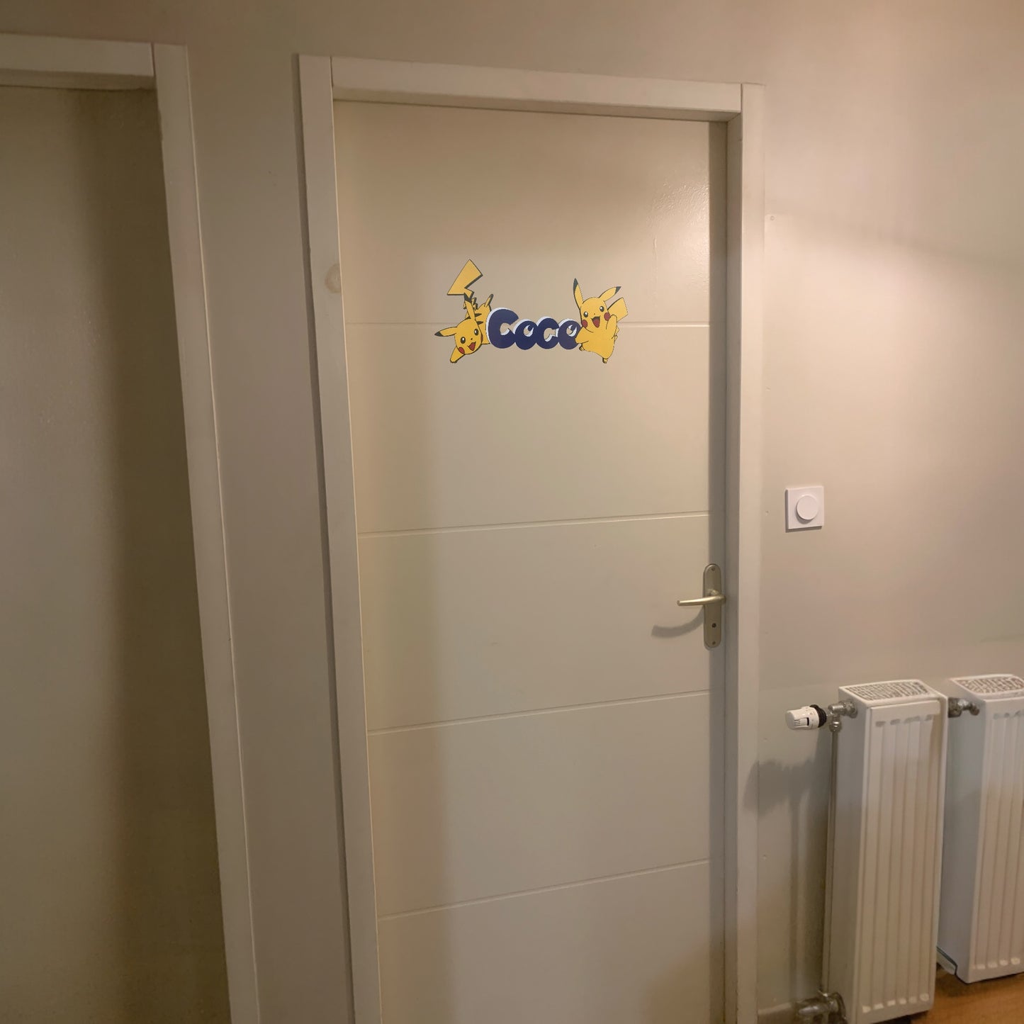 Plaque de Porte Personnalisée Pikachu avec Prénom - Décoration Chambre Enfant