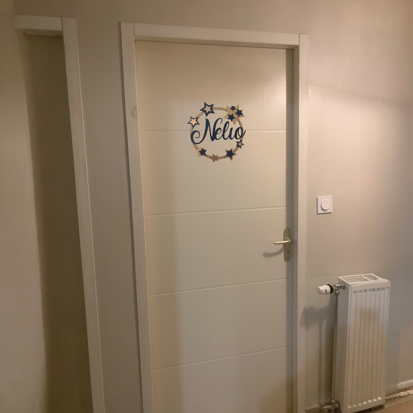 Plaque de porte Cercle étoilé et prénom personnalisée