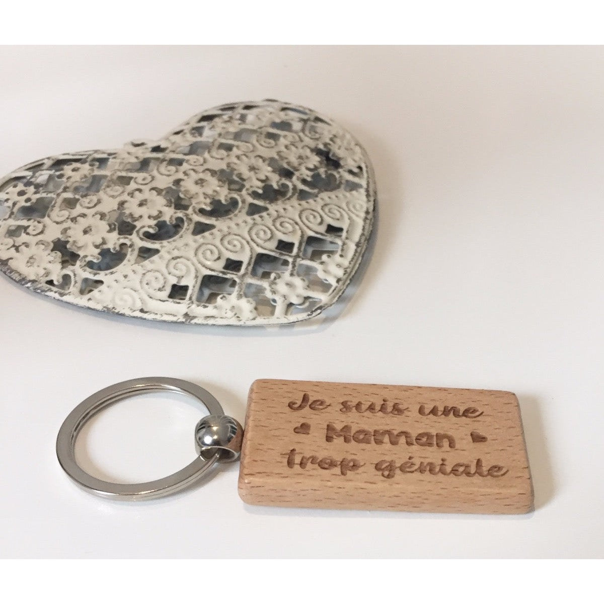 Porte-clés bois personnalisé " Je suis une maman trop géniale "