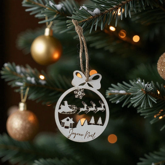 Boule de Noël en Bois Personnalisée - Traîneau du Père Noël