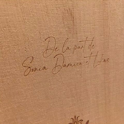 Caisse à bouteille en bois personnalisée