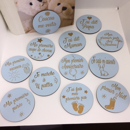 Carte étape bébé personnalisée en bois