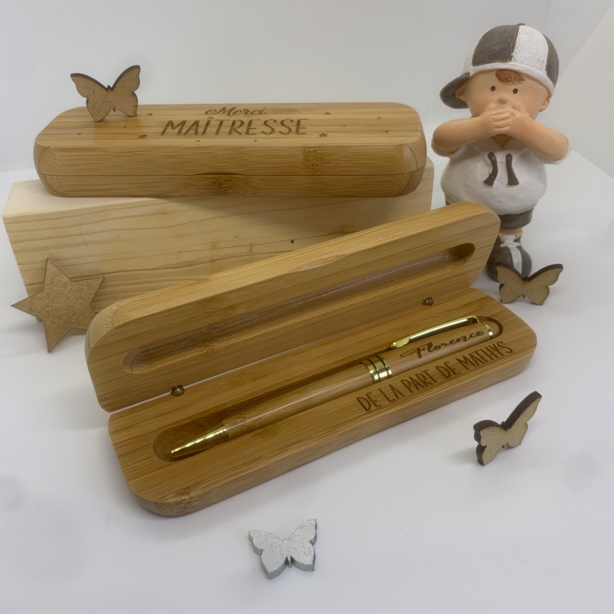 Stylo personnalisé en bois, cadeau unique, original, idéal anniversaire,  retraite, personnalisation avec gravure du prénom, gravé sur mesure.