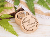 Boîte à alliance de mariage en bois personnalisée