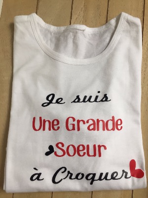 Tee shirt personnalisé Grande soeur à croquer